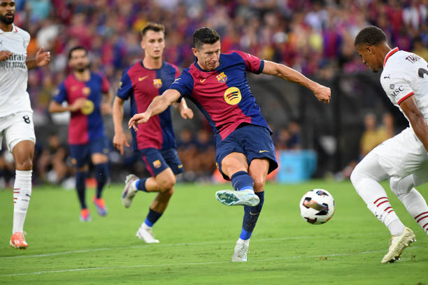 包含莱万多夫斯基爆冷击败瑞士队，出色防守引爆全场！的词条