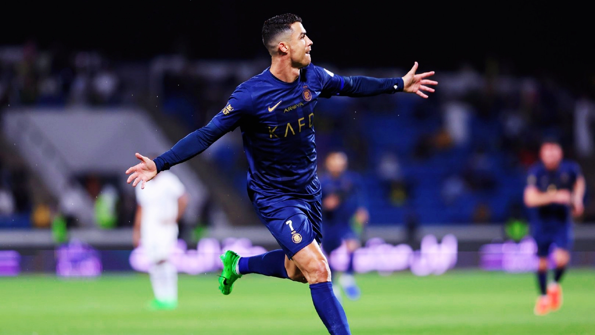 C罗迎来二十赛季高光表现,湖人球迷沸腾!的简单介绍